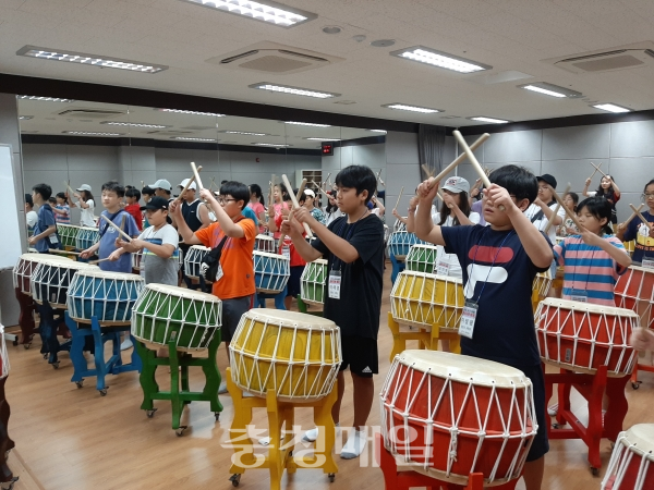 서울 중구 청소년들이 지난 10∼11일 영동군을 방문해 다양한 문화를 체험했다.