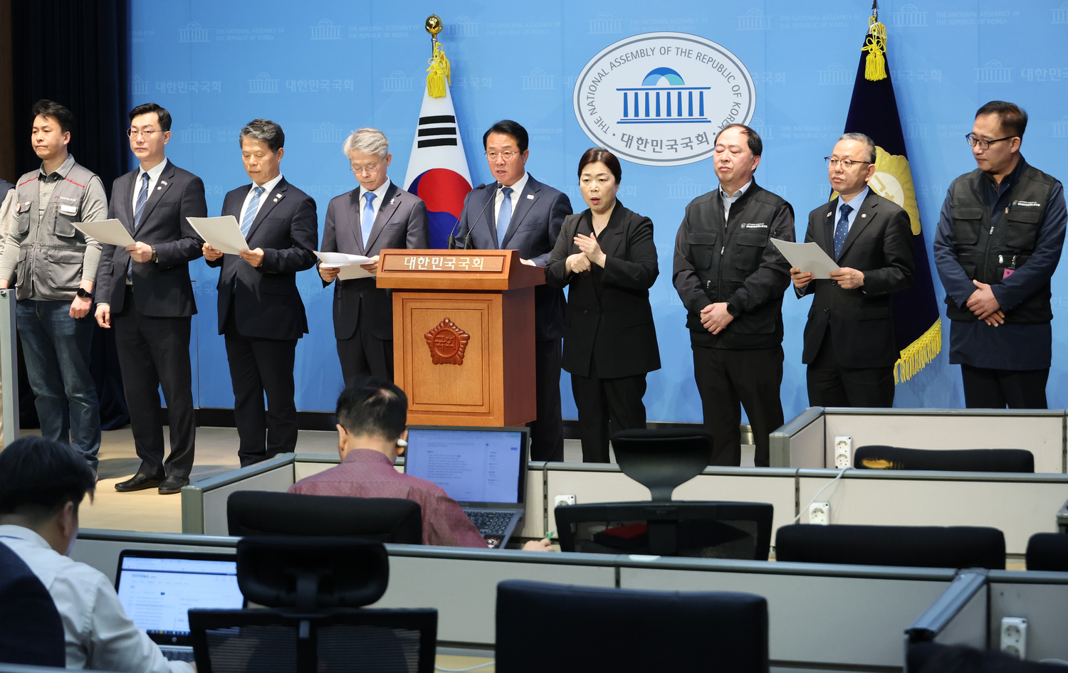 계엄 후 공공기관장 48명 ‘알박기’ 논란…계엄 전날에도 3명
